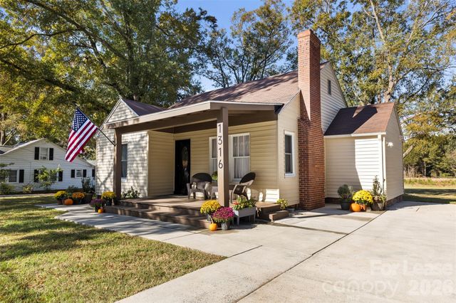 1316 Mecklenburg Highway, Mooresville, NC 28115