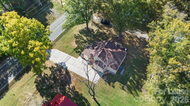 1316 Mecklenburg Highway, Mooresville, NC 28115