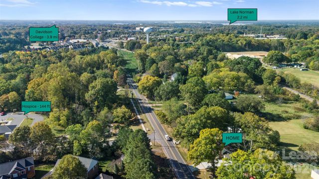 1316 Mecklenburg Highway, Mooresville, NC 28115