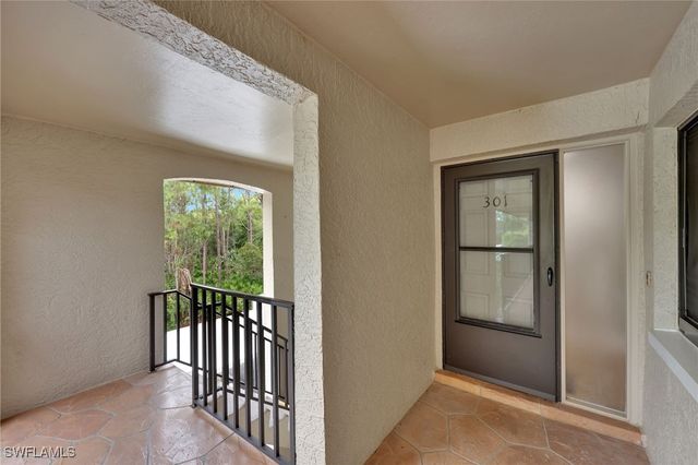 5767 Deauville CIR D301, Naples, FL 34112