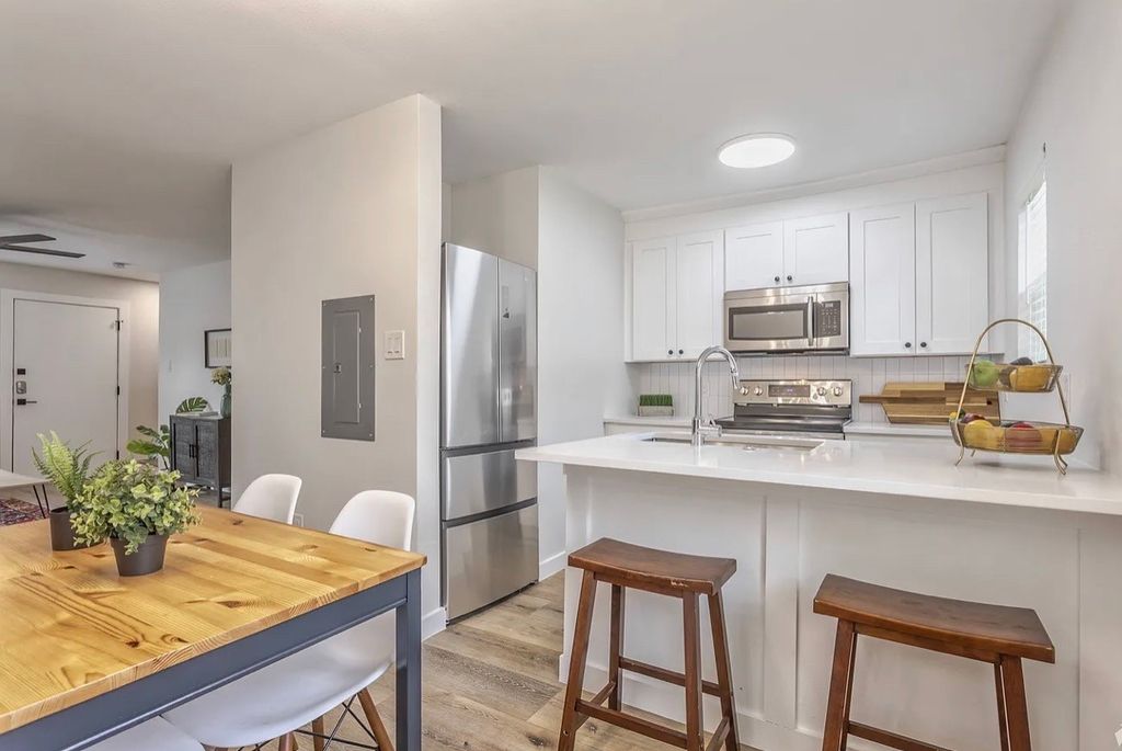 425 N Rosemont Avenue 105, Dallas, TX 75208