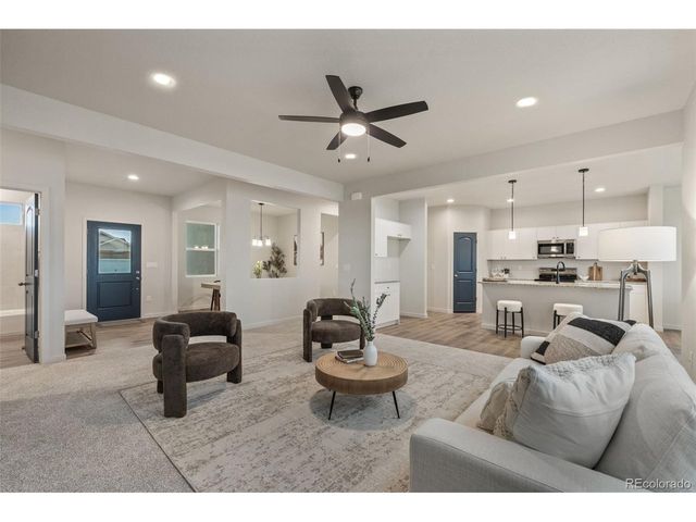 728 E Campbell Ln, Pueblo, CO 81007