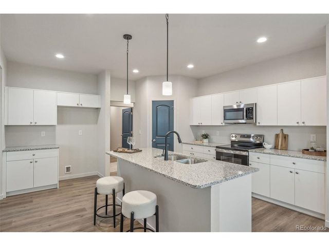 728 E Campbell Ln, Pueblo, CO 81007