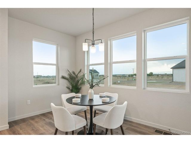 728 E Campbell Ln, Pueblo, CO 81007