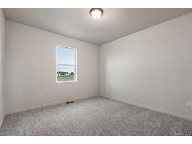 728 E Campbell Ln, Pueblo, CO 81007