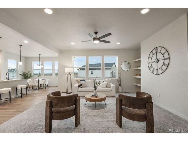 728 E Campbell Ln, Pueblo, CO 81007