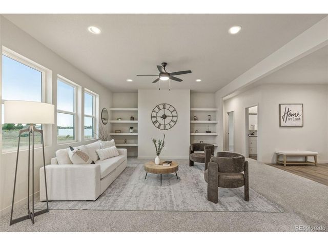 728 E Campbell Ln, Pueblo, CO 81007