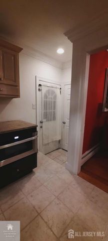 106 Maryknoll Route, Menlo Park Terrace, NJ 08840