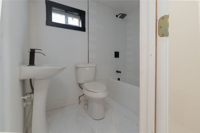 2823 Alaska Avenue, Dallas, TX 75216