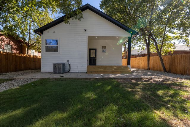 2823 Alaska Avenue, Dallas, TX 75216