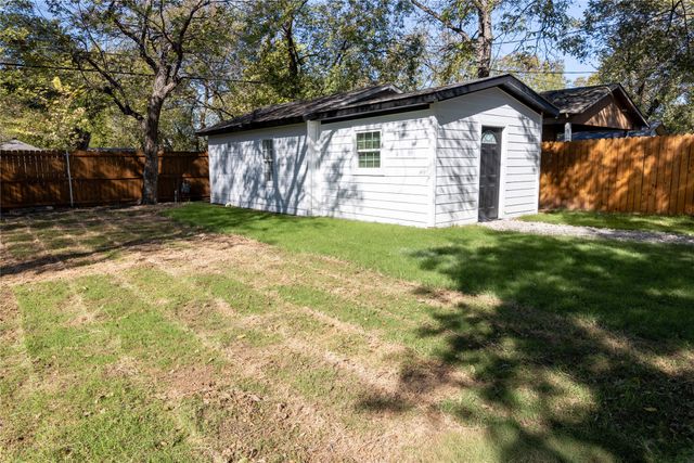 2823 Alaska Avenue, Dallas, TX 75216