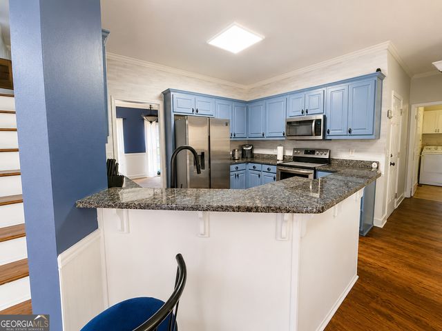 1156 Maple Creek Ridge, Loganville, GA 30052