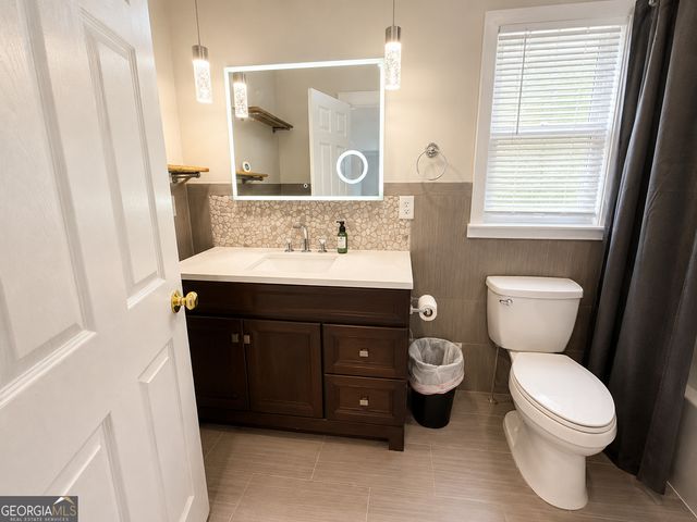 1156 Maple Creek Ridge, Loganville, GA 30052