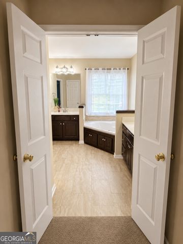 1156 Maple Creek Ridge, Loganville, GA 30052