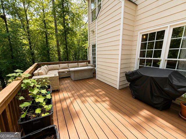 1156 Maple Creek Ridge, Loganville, GA 30052