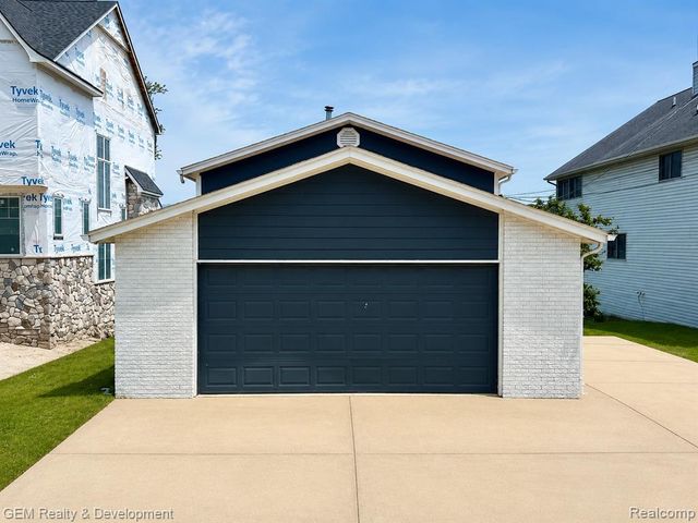 1869 Union Lake Road, Commerce Twp, MI 48382
