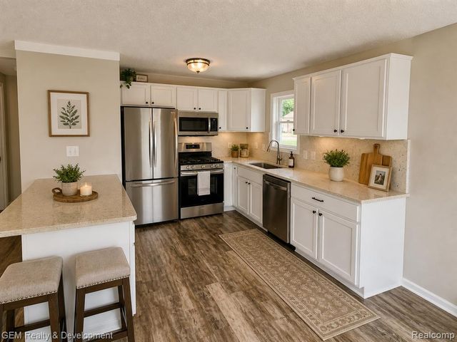 1869 Union Lake Road, Commerce Twp, MI 48382