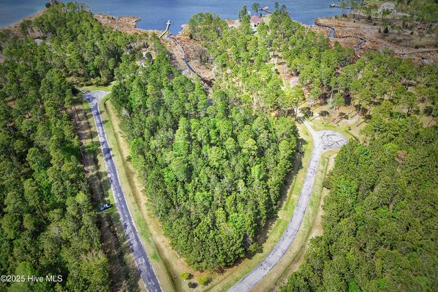 9 Windsong Way, Aurora, NC 27806