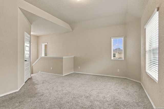 10562 GREEN LAKE DR, San Antonio, TX 78223