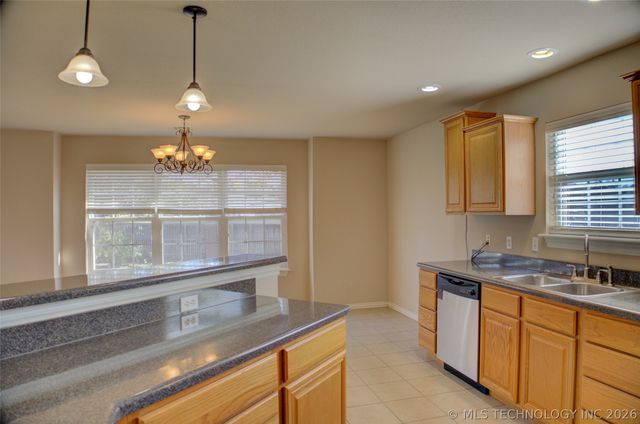 1920 Richmond Drive, Bartlesville, OK 74006