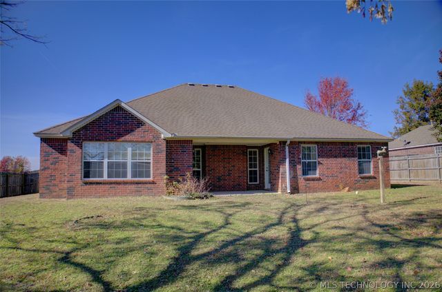 1920 Richmond Drive, Bartlesville, OK 74006
