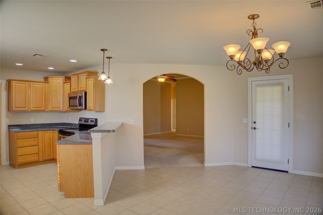 1920 Richmond Drive, Bartlesville, OK 74006