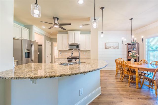 988 Spanish Moss Trail, Loganville, GA 30052