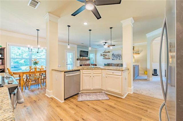 988 Spanish Moss Trail, Loganville, GA 30052