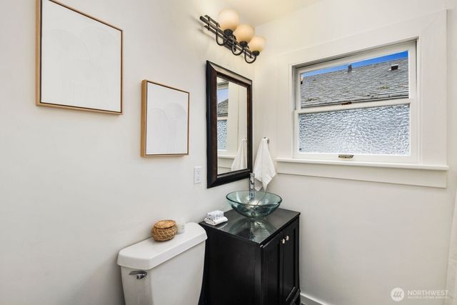 415 NE 60th Street, Seattle, WA 98115