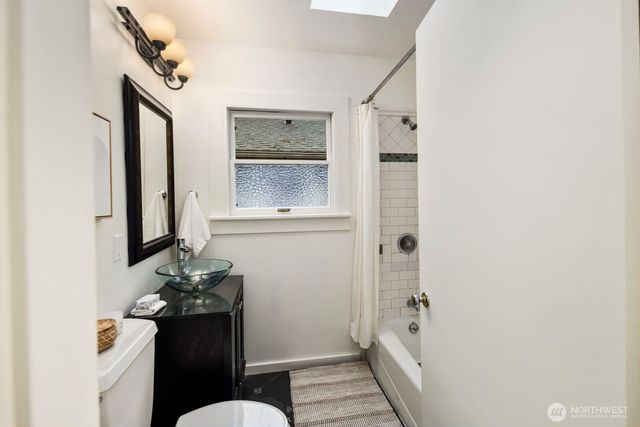 415 NE 60th Street, Seattle, WA 98115