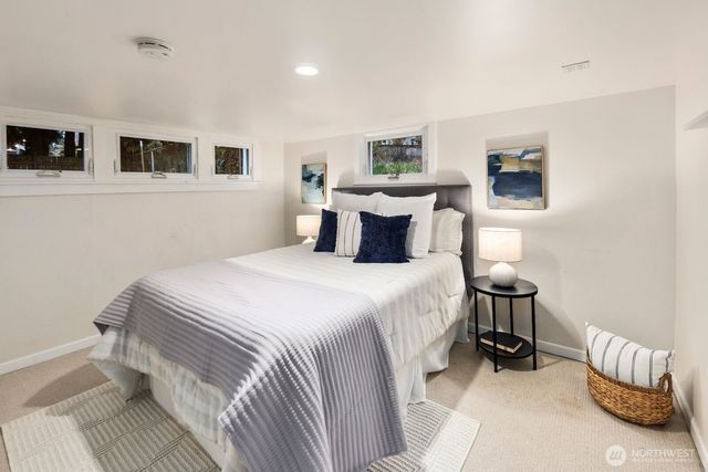 415 NE 60th Street, Seattle, WA 98115