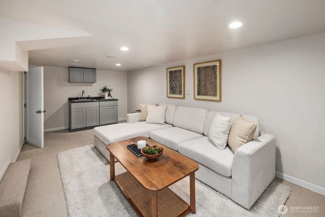 415 NE 60th Street, Seattle, WA 98115