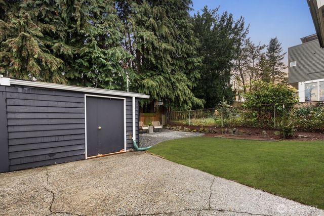 415 NE 60th Street, Seattle, WA 98115