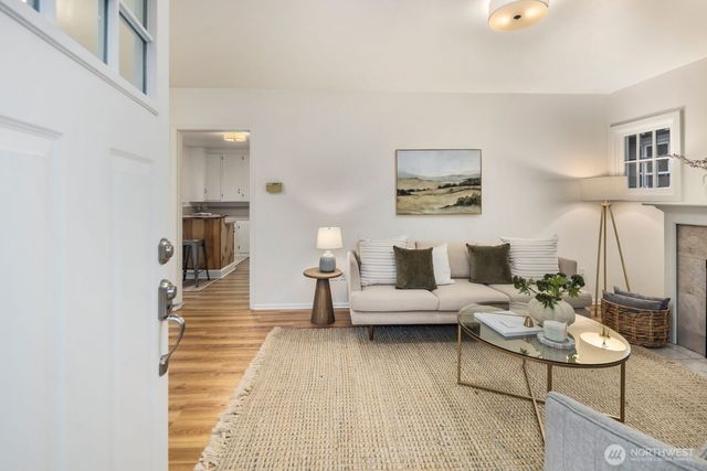 415 NE 60th Street, Seattle, WA 98115