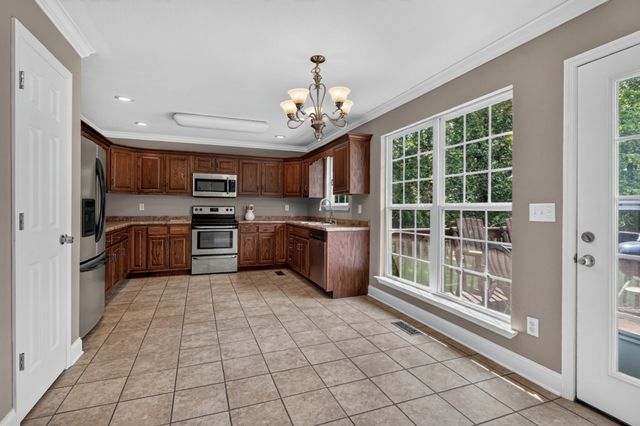7232 Cane Hollow Rd, Hixson, TN 37343