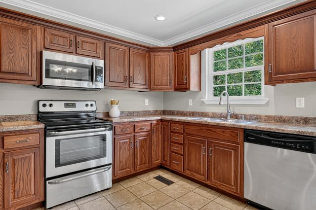 7232 Cane Hollow Rd, Hixson, TN 37343
