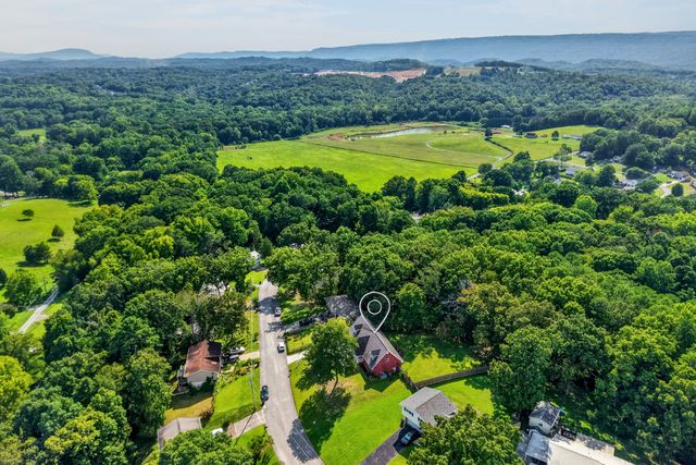 7232 Cane Hollow Rd, Hixson, TN 37343