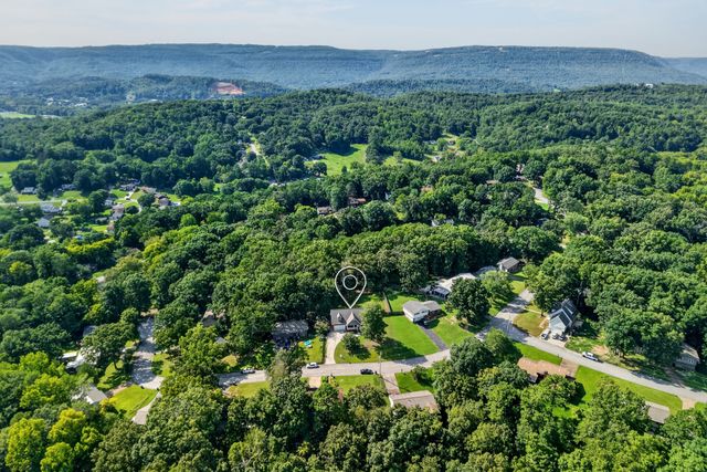 7232 Cane Hollow Rd, Hixson, TN 37343