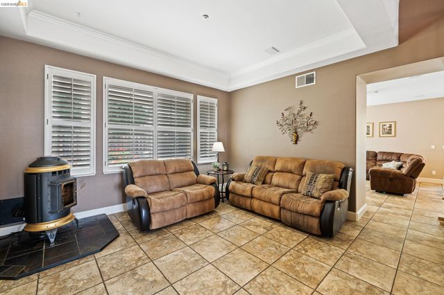 1060 Cambrian Pl, Brentwood, CA 94513