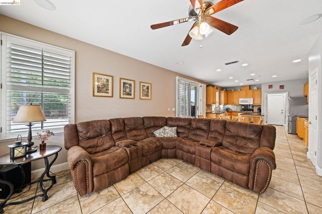 1060 Cambrian Pl, Brentwood, CA 94513
