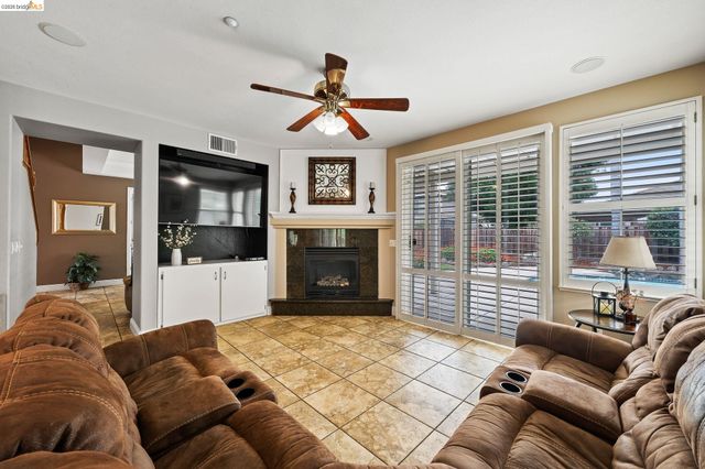 1060 Cambrian Pl, Brentwood, CA 94513