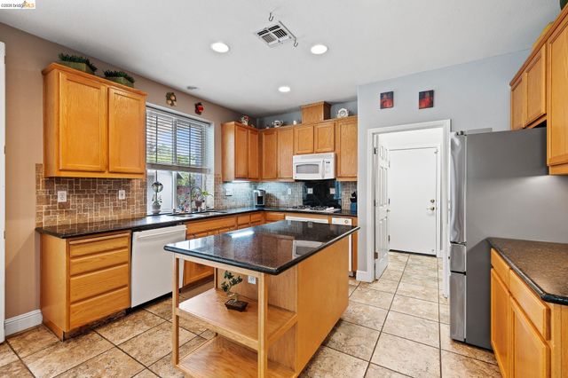 1060 Cambrian Pl, Brentwood, CA 94513
