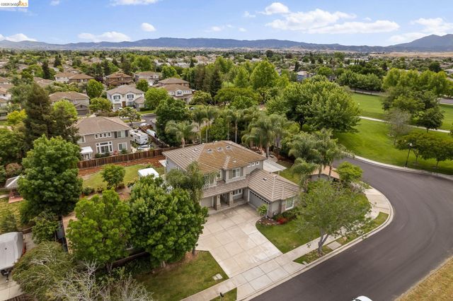 1060 Cambrian Pl, Brentwood, CA 94513