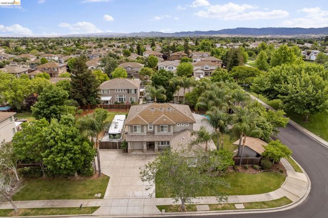1060 Cambrian Pl, Brentwood, CA 94513