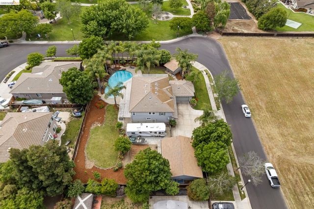 1060 Cambrian Pl, Brentwood, CA 94513