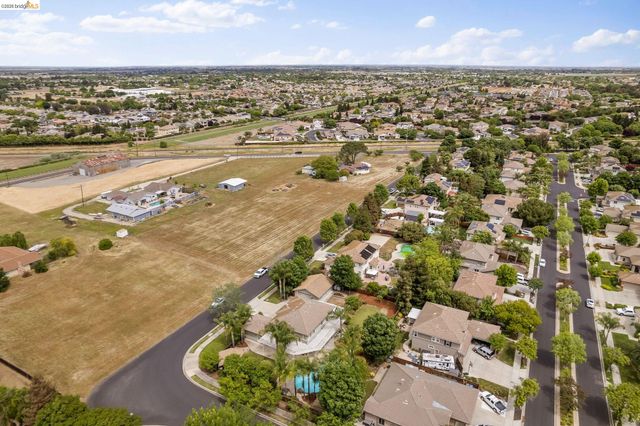 1060 Cambrian Pl, Brentwood, CA 94513