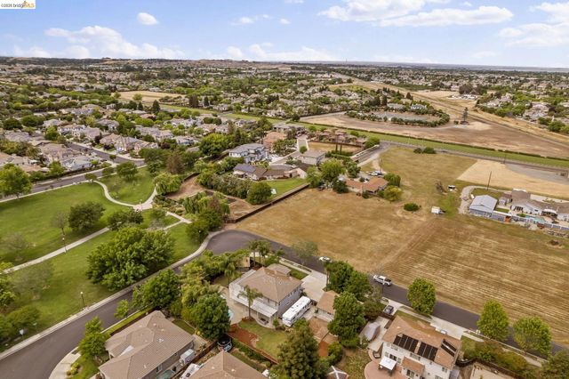 1060 Cambrian Pl, Brentwood, CA 94513