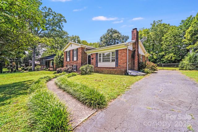 5816 Brookhaven Road, Charlotte, NC 28210