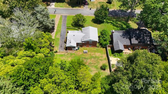 5816 Brookhaven Road, Charlotte, NC 28210