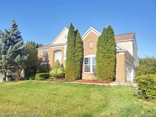 4377 Brighton Drive, Grand Blanc, MI 48439